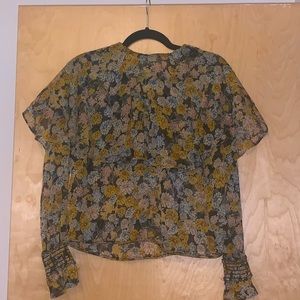 Gorgeous Floral Blouse, Size Small!